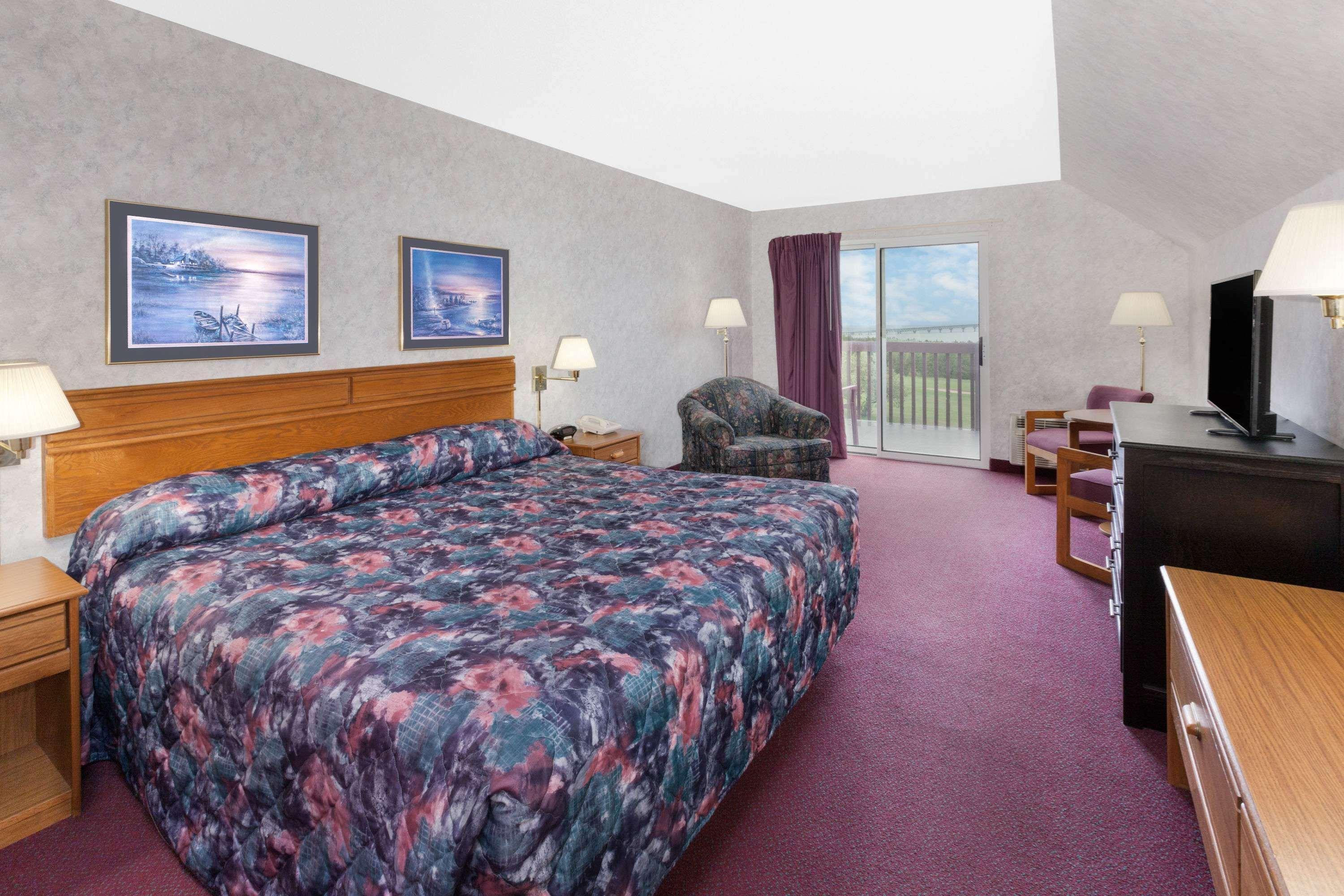 ซูเปอร์ 8 บาย วินด์แฮม เซนต์อิกเนซ Hotel ภายนอก รูปภาพ