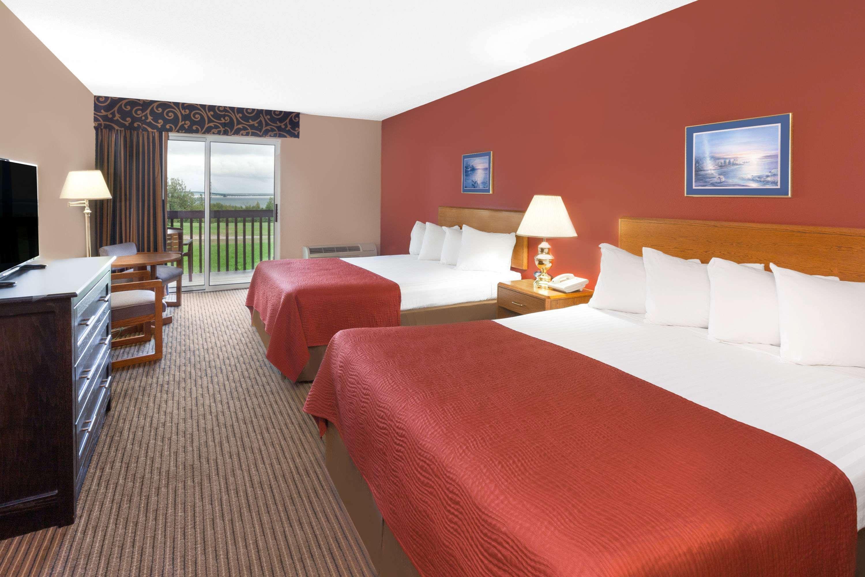 ซูเปอร์ 8 บาย วินด์แฮม เซนต์อิกเนซ Hotel ภายนอก รูปภาพ