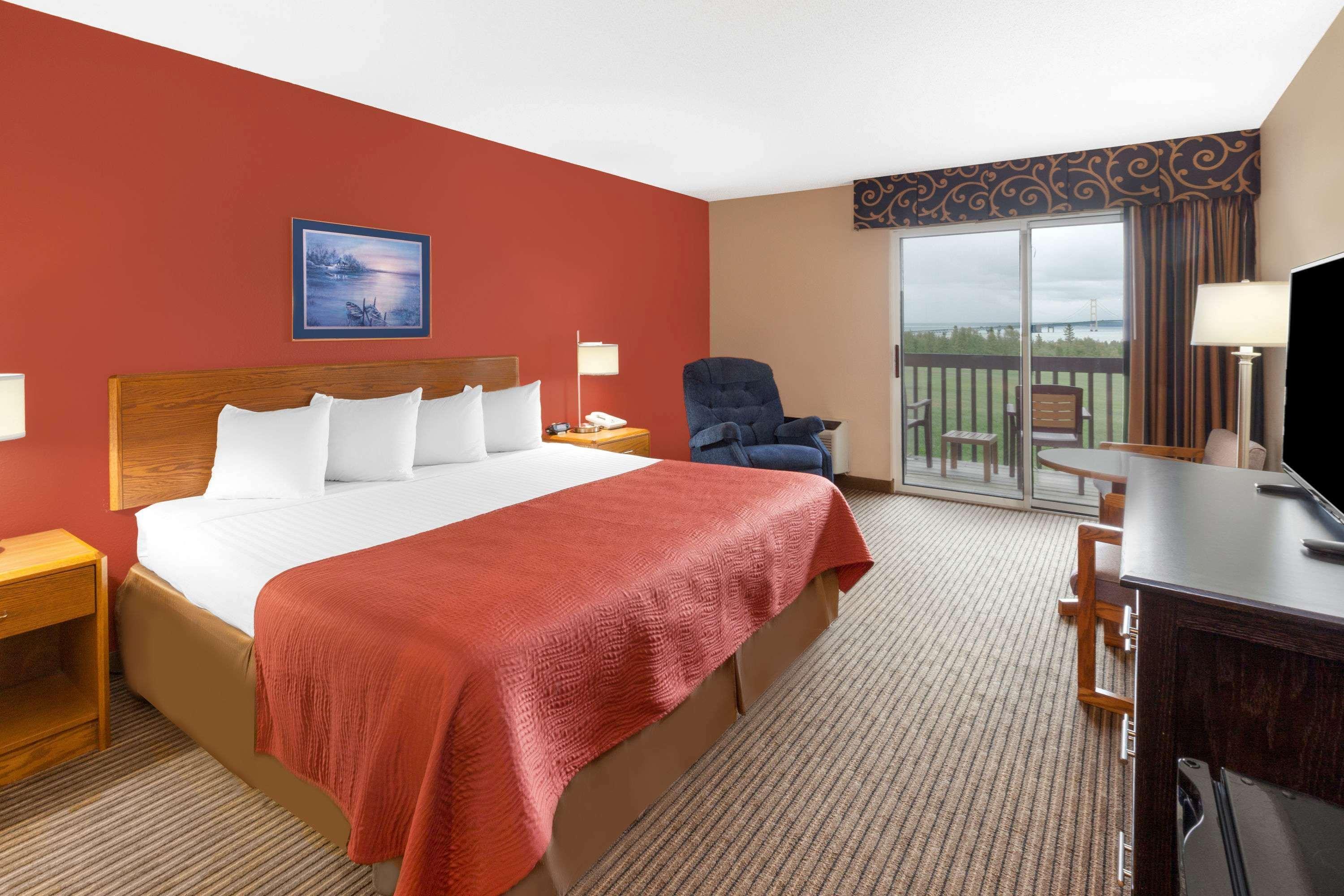ซูเปอร์ 8 บาย วินด์แฮม เซนต์อิกเนซ Hotel ภายนอก รูปภาพ