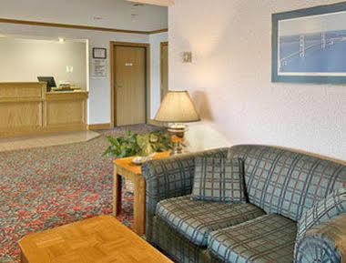 ซูเปอร์ 8 บาย วินด์แฮม เซนต์อิกเนซ Hotel ภายนอก รูปภาพ