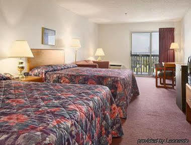 ซูเปอร์ 8 บาย วินด์แฮม เซนต์อิกเนซ Hotel ภายนอก รูปภาพ