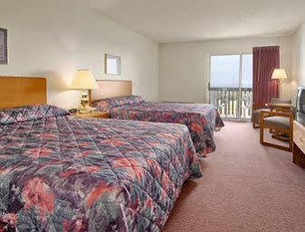 ซูเปอร์ 8 บาย วินด์แฮม เซนต์อิกเนซ Hotel ภายนอก รูปภาพ